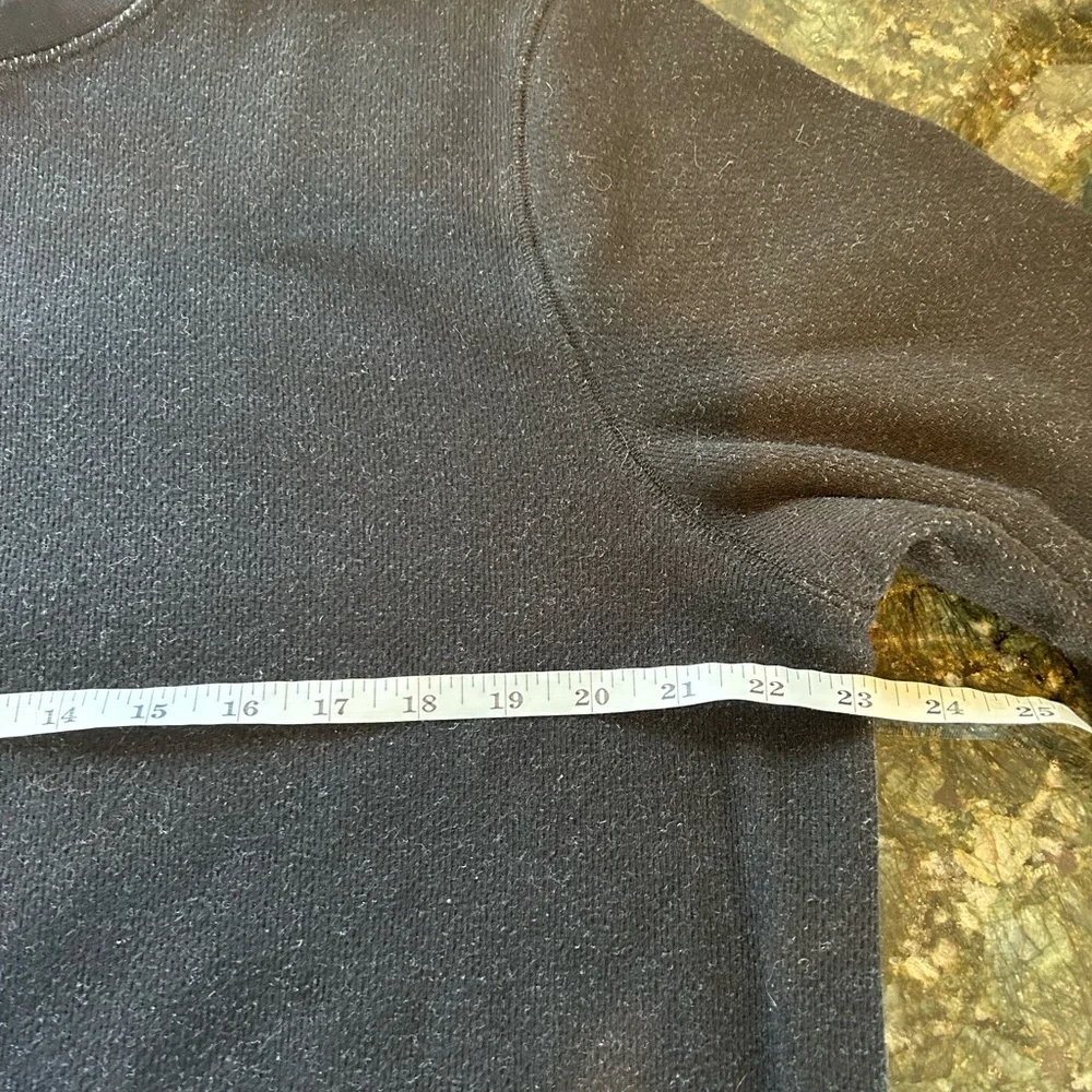 Legendary Outfitters thick thermal crewneck. Dark grey. Classic. Preppy. Outdoor - Picture 9 of 10